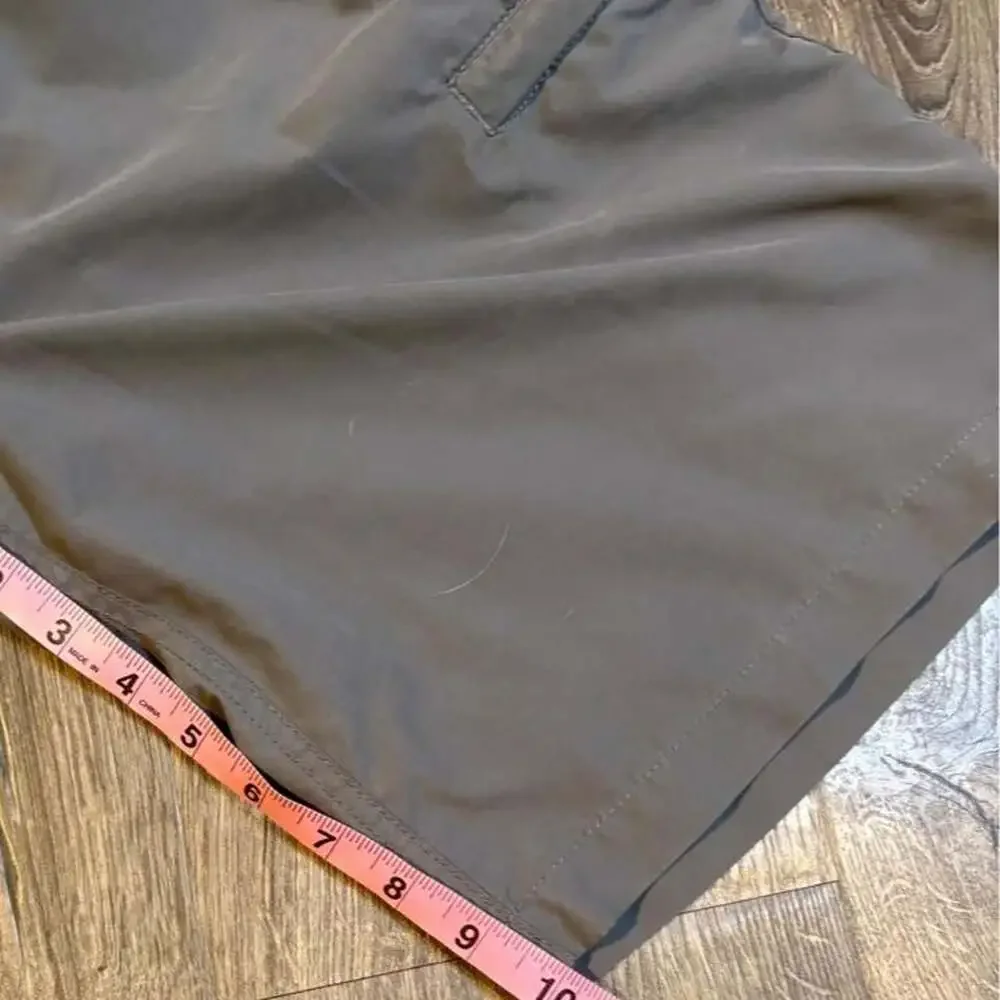 Vintage Y2K Quiksilver Cargo Boardshorts Grey Size 30